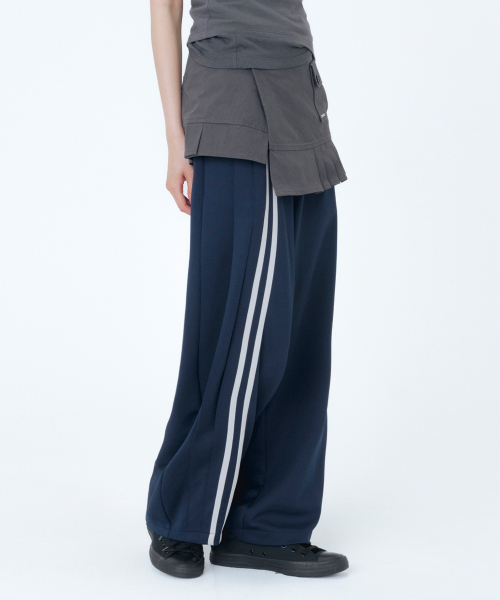 미세키서울(MISEKI SEOUL) Track Pleats skirt pants SET BLACK