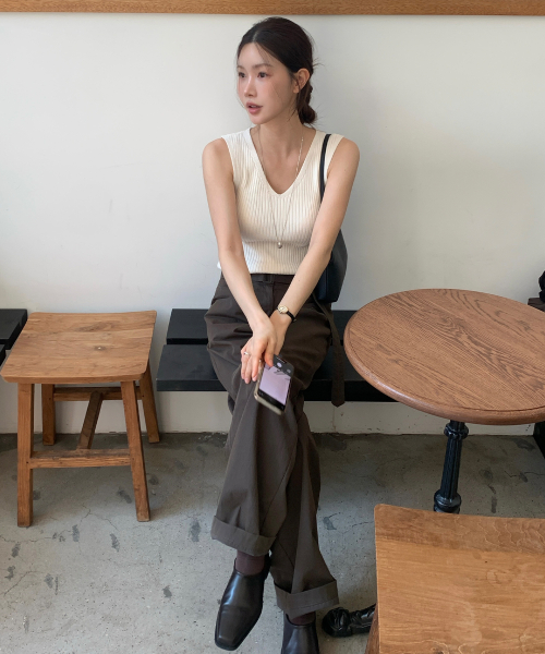 Трикотажный топ-жилет LENA RIBBED V-NECK SLEEVELESS KNIT_4colors
