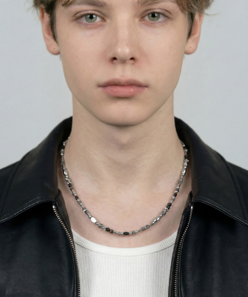 Serint s.steel & gemstone necklace _ black