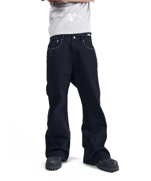MUSINSA公式 | AAKAM Back Studded Flare Denim Pants (Black)