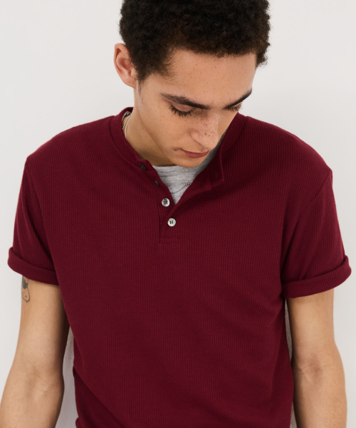 Вафельная футболка henley-neck полукроп [Burgundy]