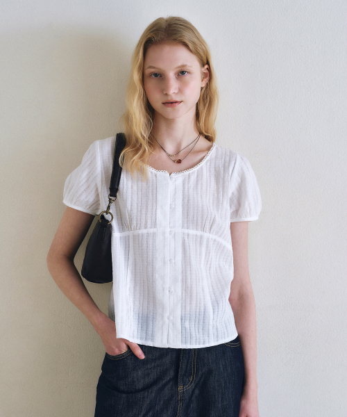 Lace puff sleeve tie-back blouse Ivory