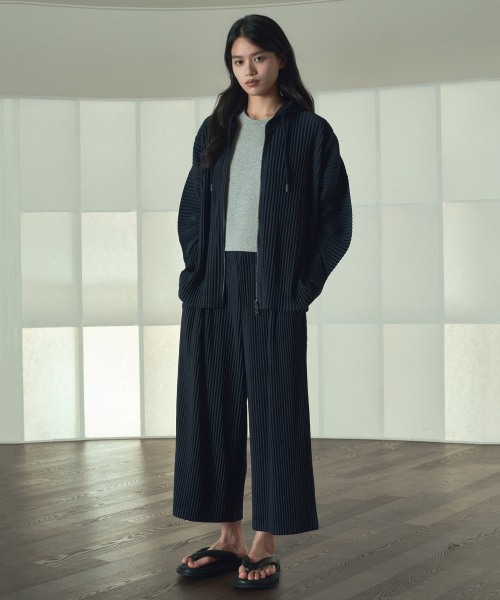 W Yoyogi Pleats Wide Pants (Navy) TNPA6E108N2