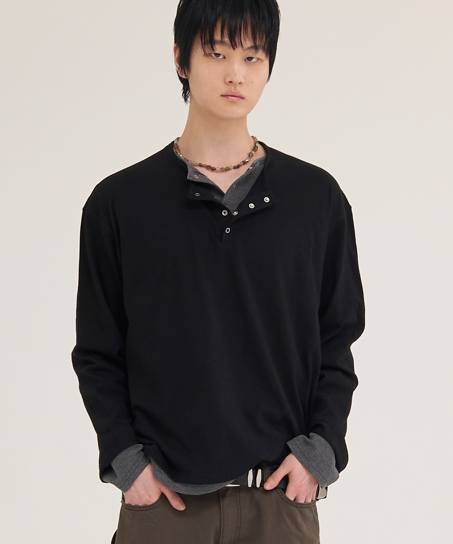 Contra Layered Henley Long Sleeve_Black