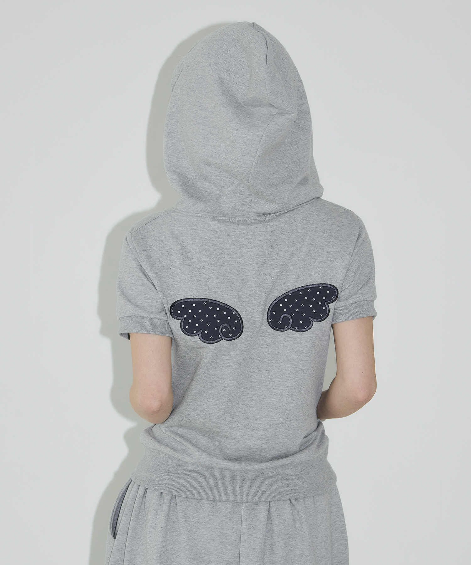 Angel аппликация укороченное худи на молнии [Grey]