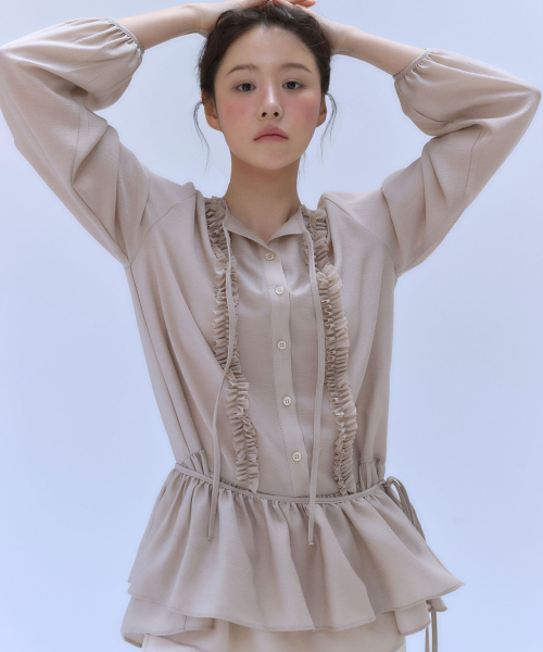 RUFFLE WRAP BLOUSE [ BEIGE ]