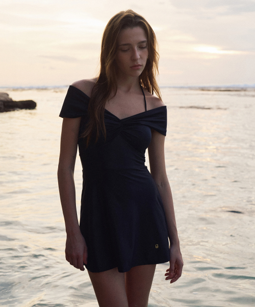 Twisted Off-Shoulder Swimsuit[LMBFSW264]-Black