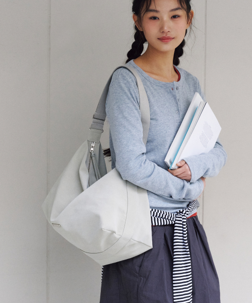 ROOMY HOBO BAG - NUBUCK CREAM