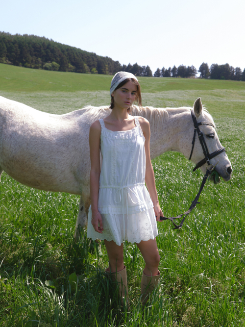 [2nd] Elderberry lace mini dress (white)