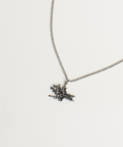다이브인 CORAL PENDANT NECKLACE