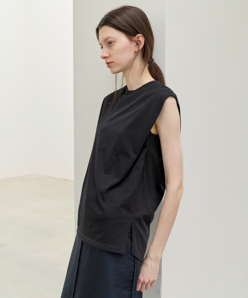 Relaxed Shoulder Sleeveless T-рубашка - черный