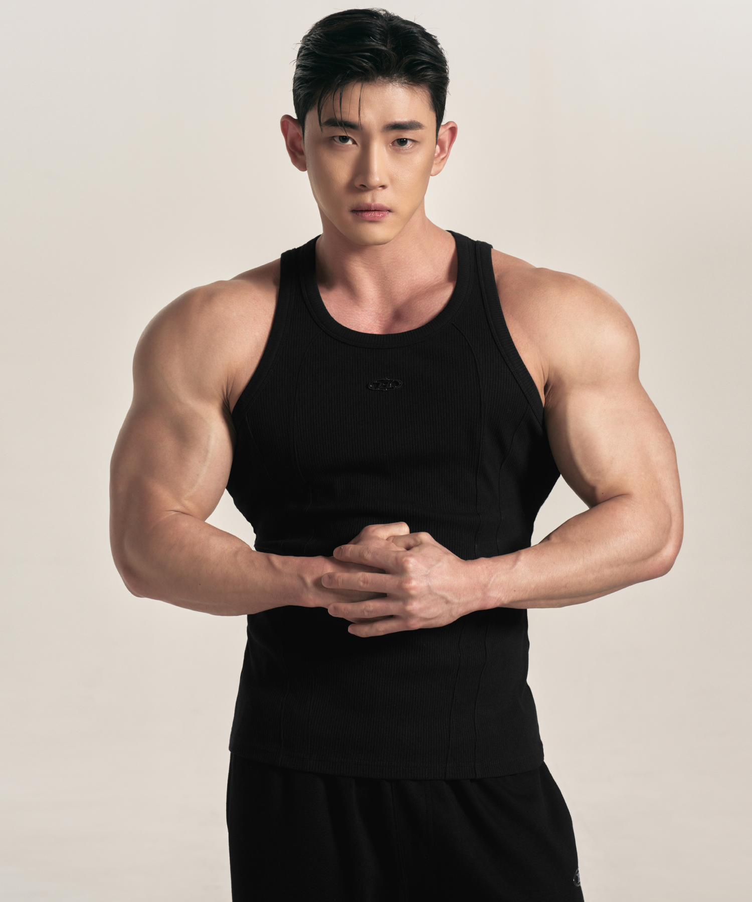 B PENDANT CUT LINE SLEEVELESS [черный]