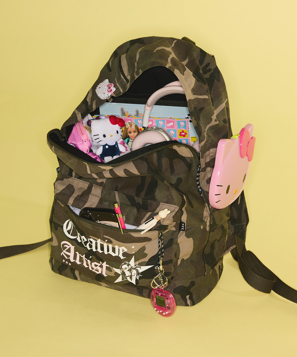 Funky Artist Pocket Basic Backpack _ Camo