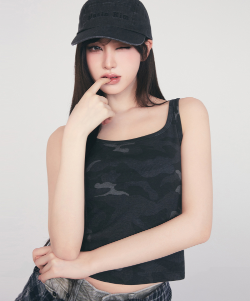 SQUARE NECK CROPPED TANK TOP IN CHARCOAL