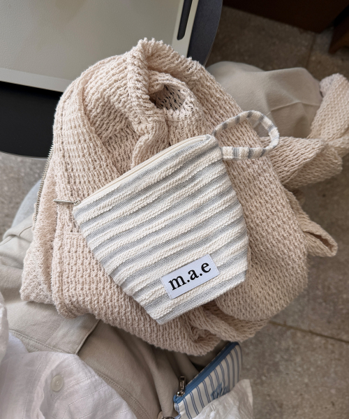Shell Pouch _ Stripe Ivory
