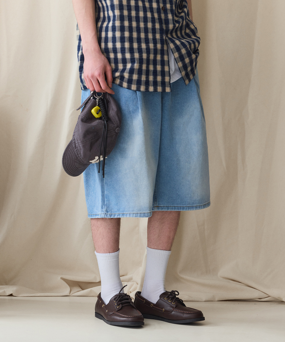 Джинсовые шорты баллоны с защипами Light Blue
