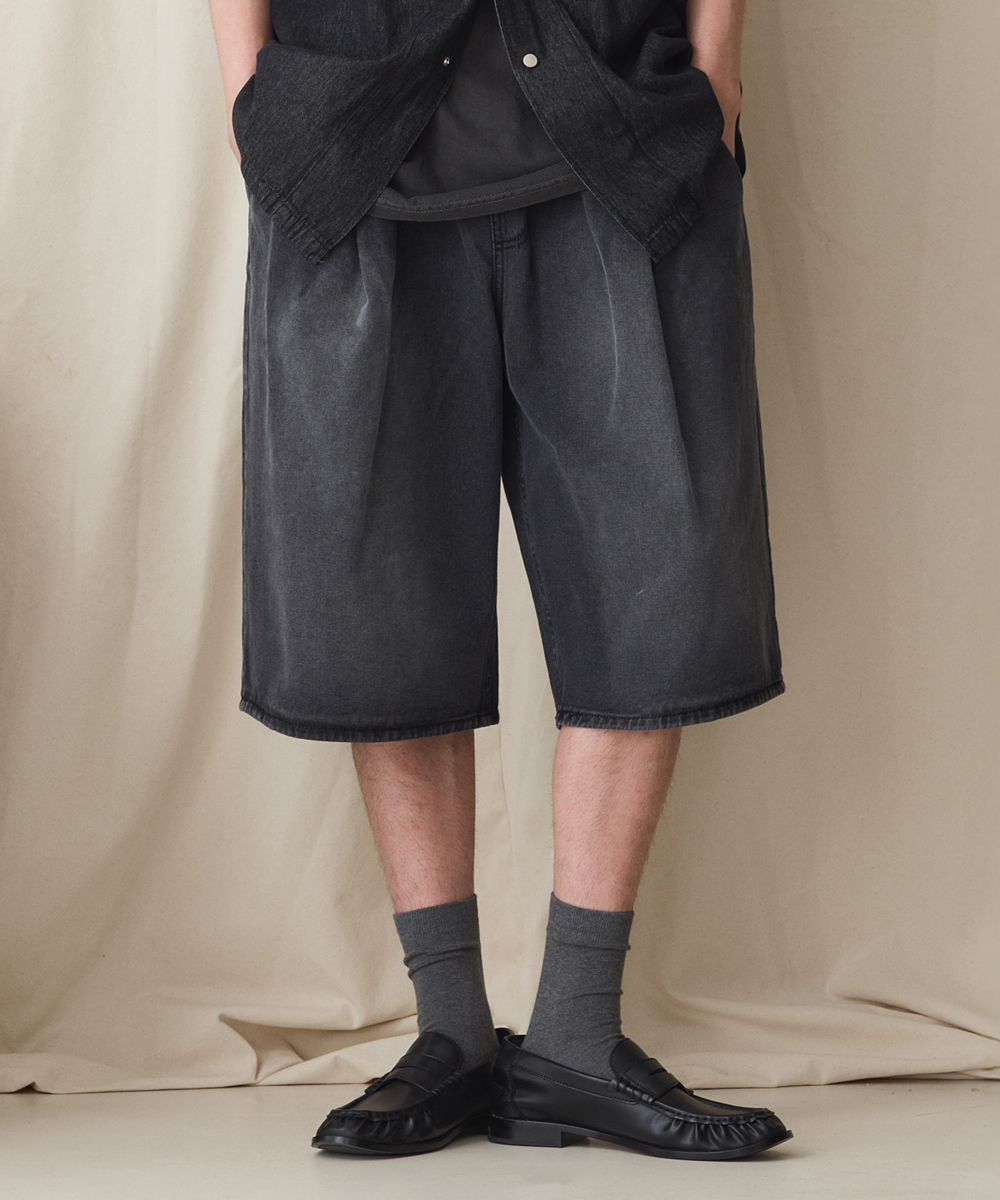 Джинсовые шорты баллоны с защипами, вареный Black denim