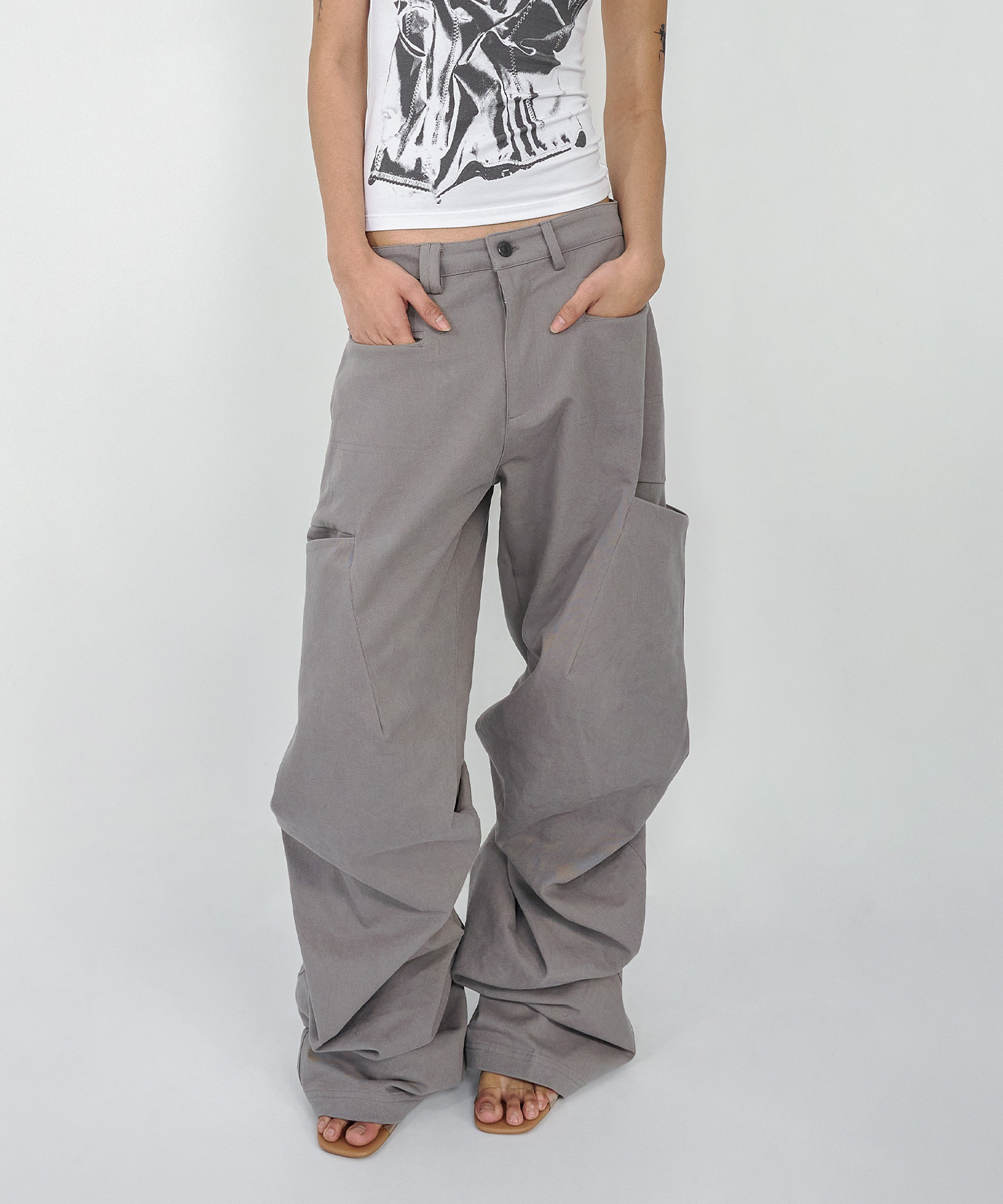 PINTUCK WIDE PANTS (UNISEX) DUSTY BEIGE