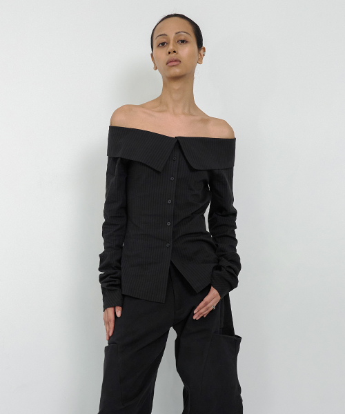 STRIPED OFF SHOULDER SHIRT BLACK