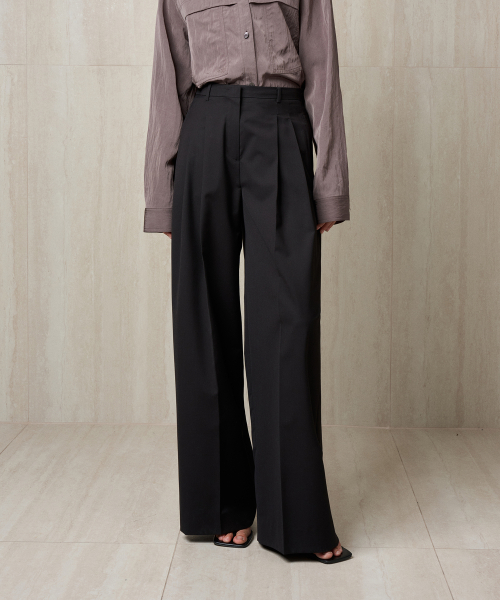 PLEATED WIDE TROUSERS BLACK
