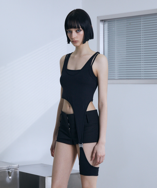 Cut Out Garter Sleeveless (BLACK)