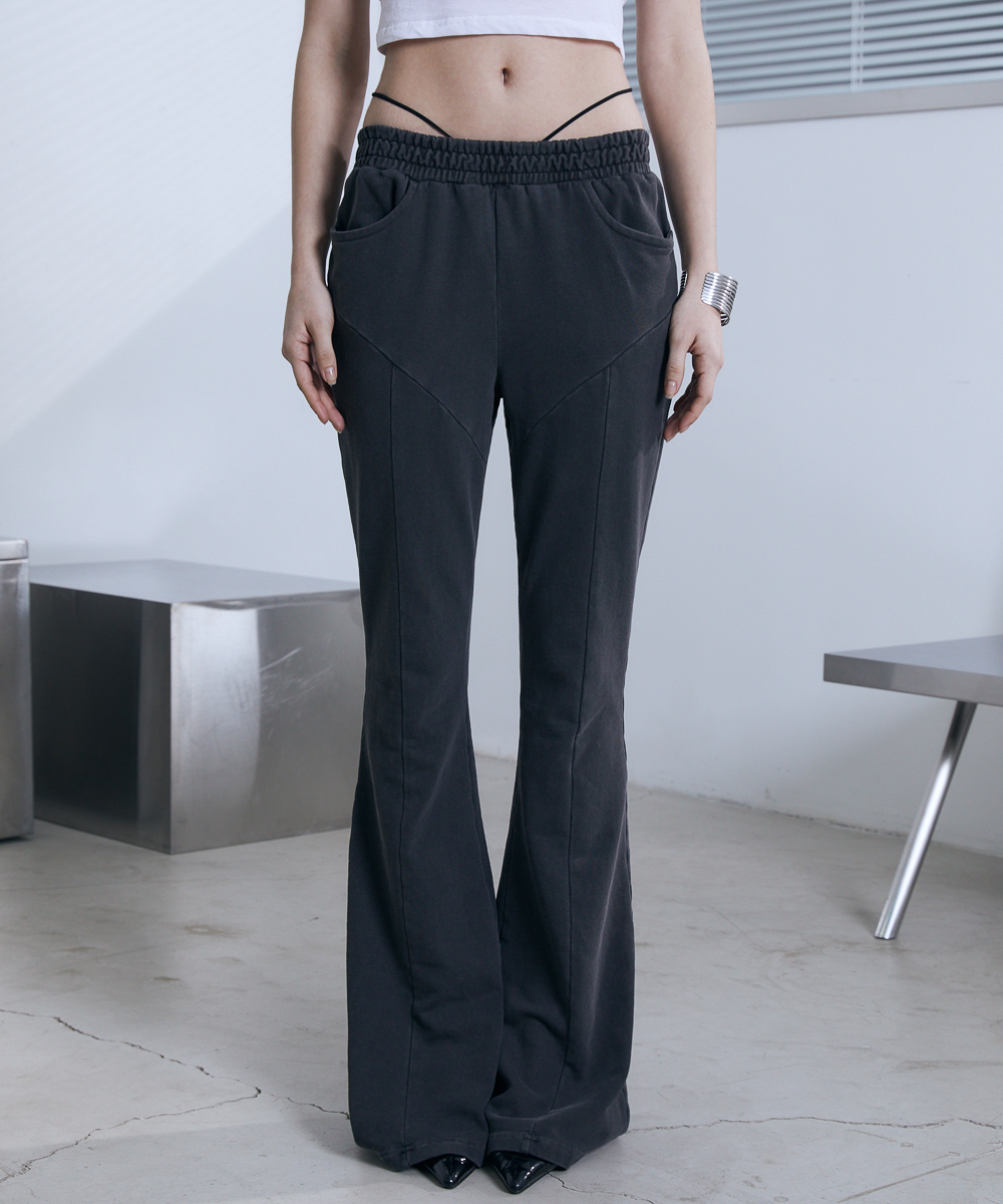 Low-Rise String Bootcut брюки (CHARCOAL)