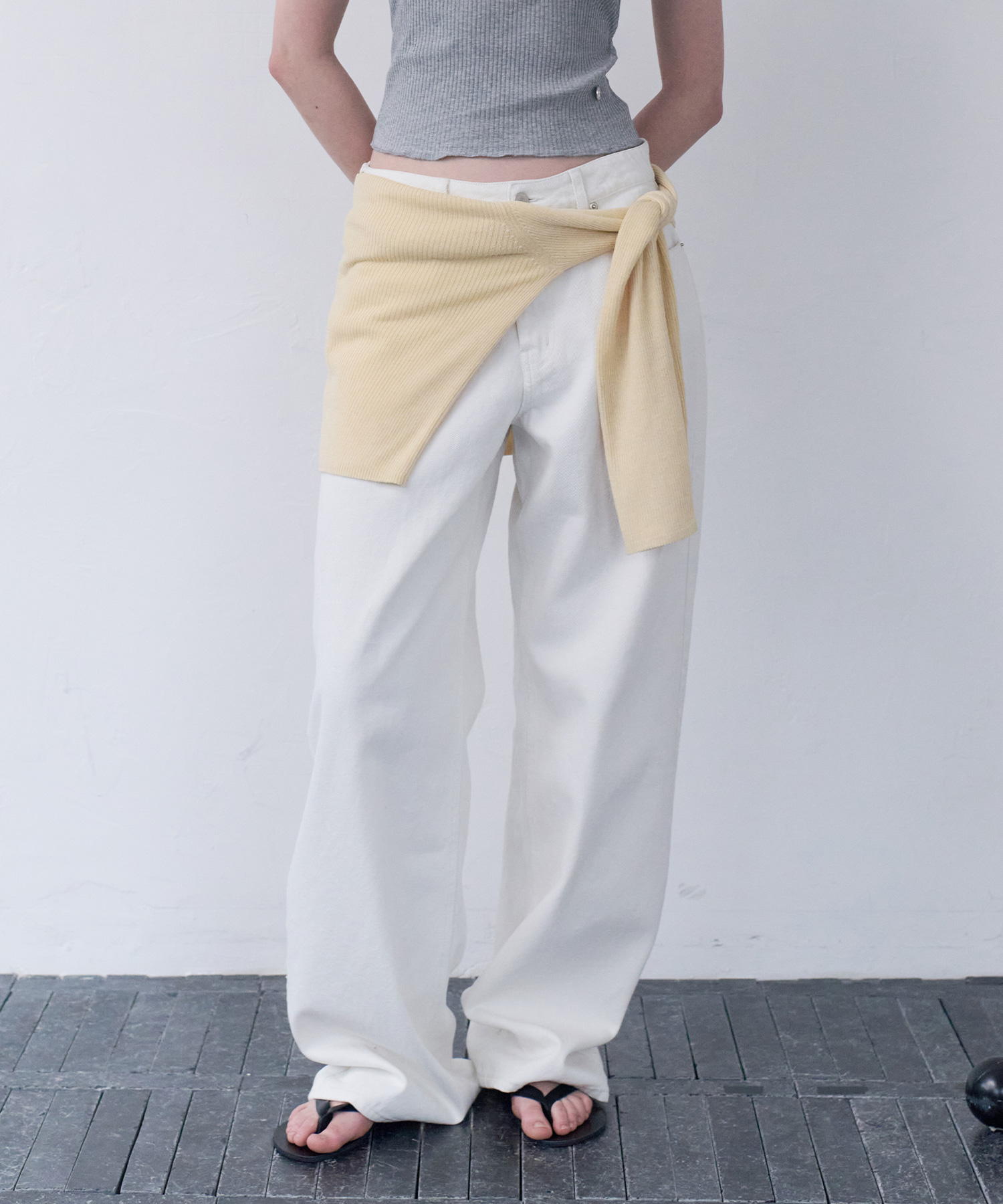WIDE FIT DENIM PANTS WHITE