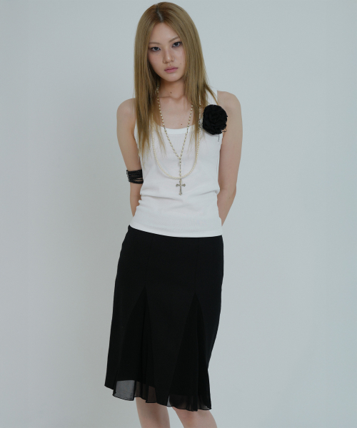 ARTIST RIBBED SQUARE NECK SLEEVELESS (WHITE)