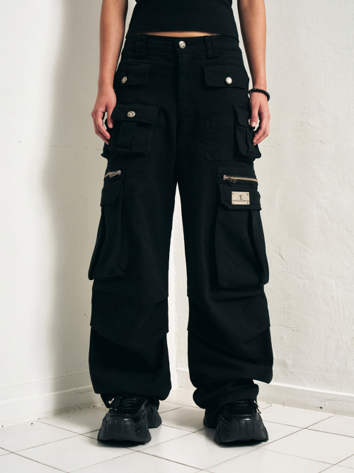 Y. MULTI-POCKET CARGO PANTS BLACK