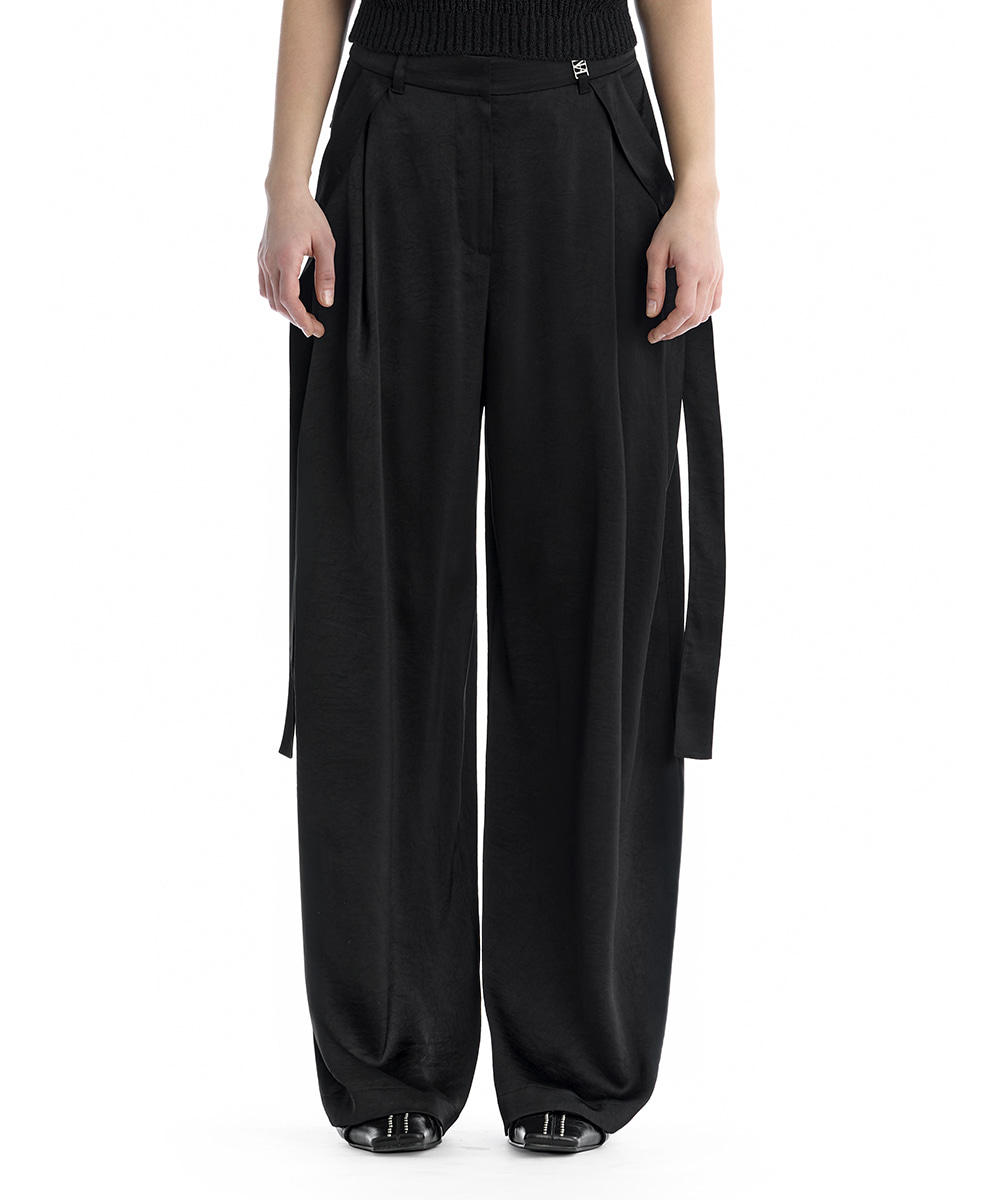 Draped Strap Set-Up Slacks [ Black ]