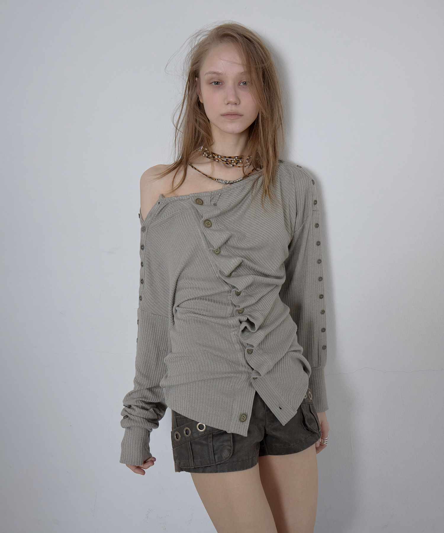 ROUGH EDGE RUFFLE CARDIGAN / KHAKI