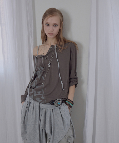 ASYMMETRY HENRY LONG SLEEVE TOP / KHAKI