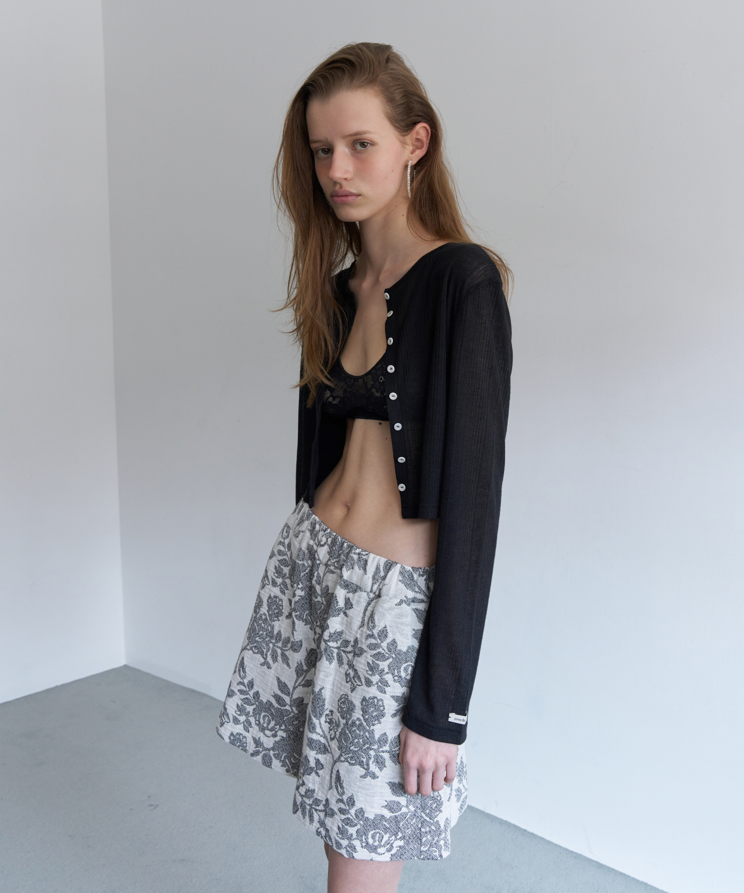TEXTURE WIDE HALF PANTS_BLACK FLOWER
