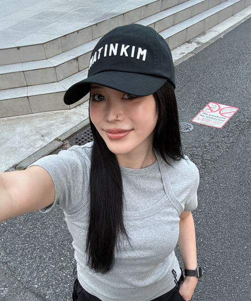 MUSINSA公式 | MATIN KIM フェルトアップリケロゴ ボールキャップ