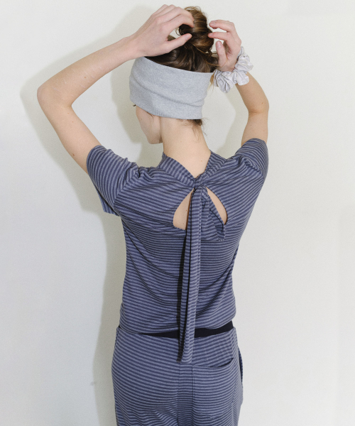[CORE] BACK CUT TIE STRIPE TEE - DARK GREY