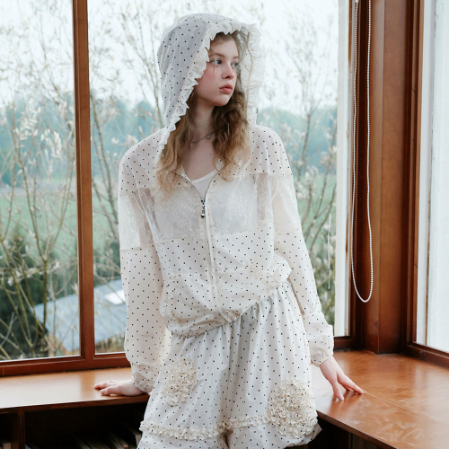 Cest_Polka dot lace hooded jacket