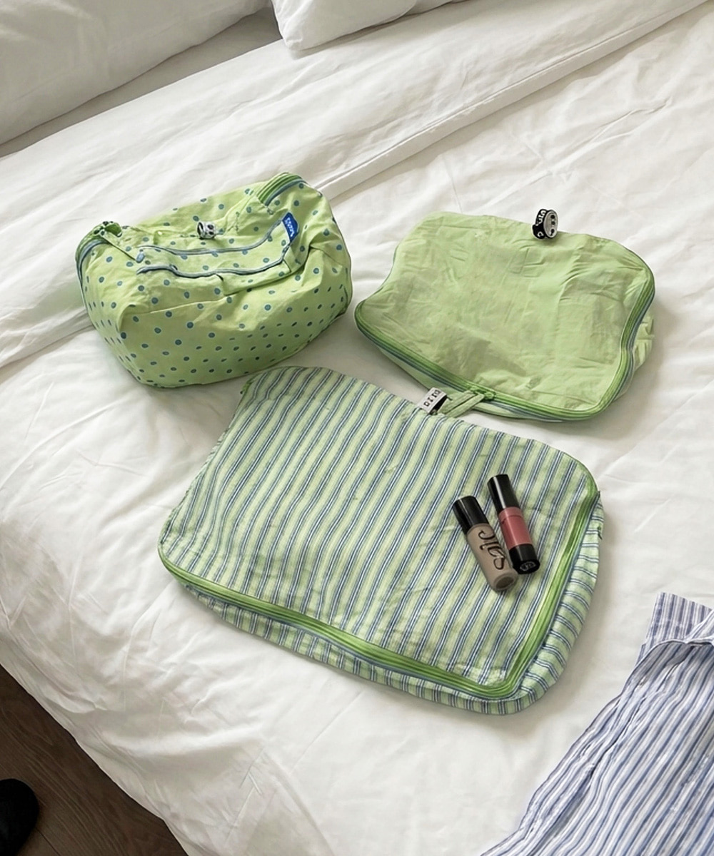 TRAVEL POUCH - APPLE GREEN