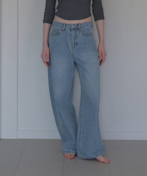 Wide Curved Jean_Light Blue