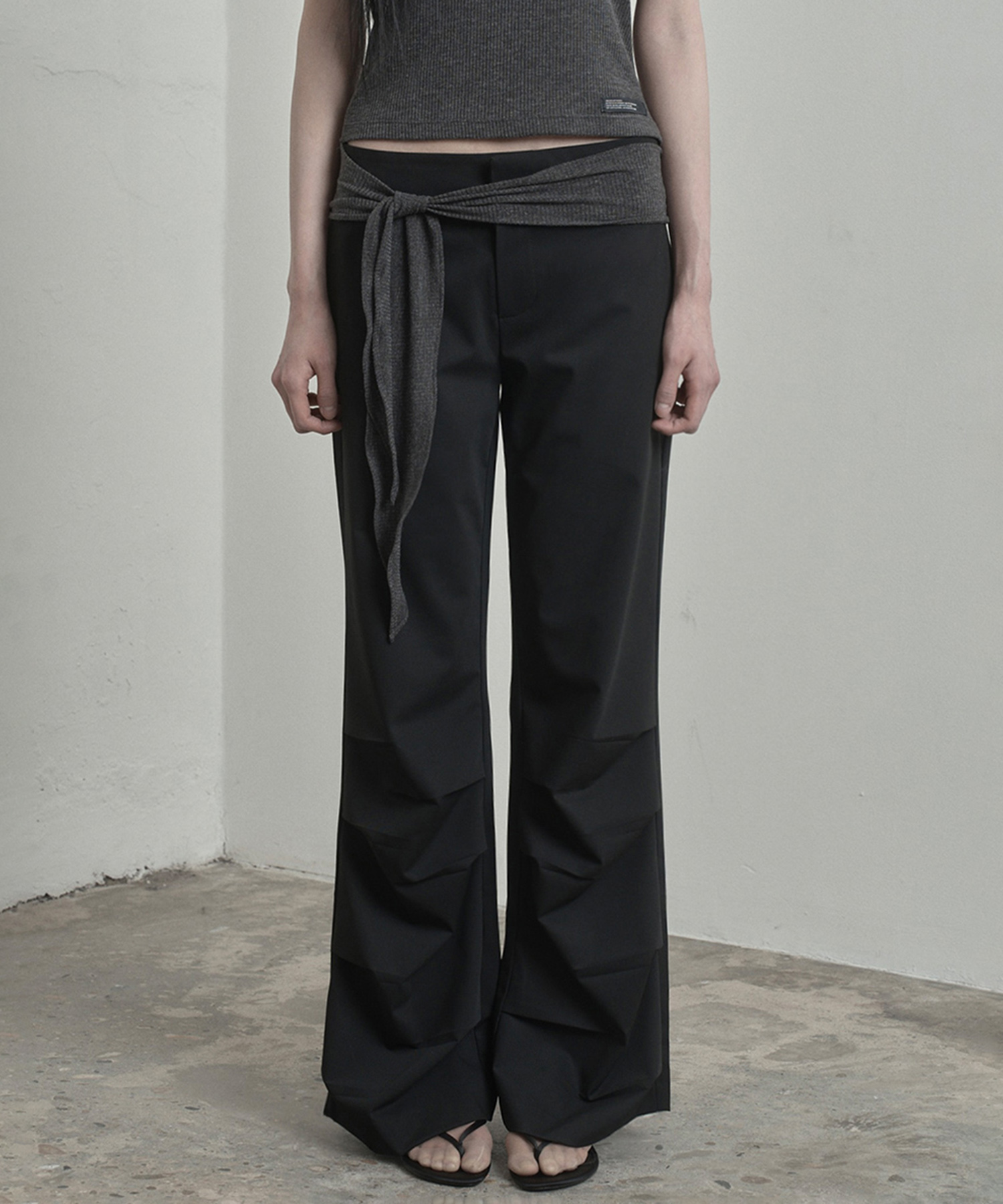 Drape Flare Slacks (black)