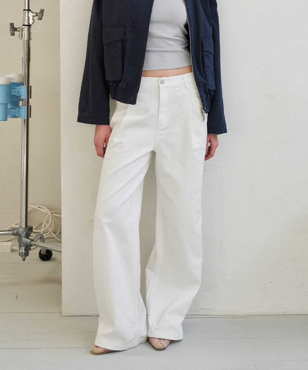 Pleated Jean_White