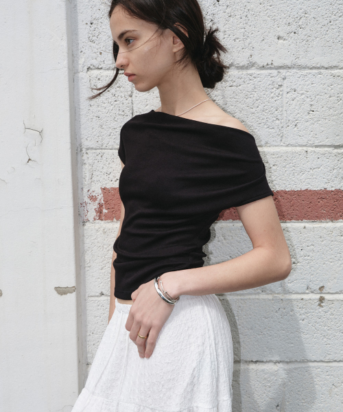 SANDY SHIRRING TOP_BLACK