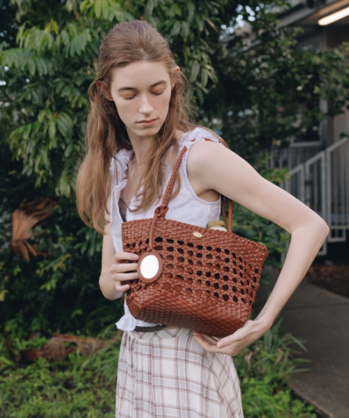 handcrafted weaving bag (shoulder) - brown (M)
