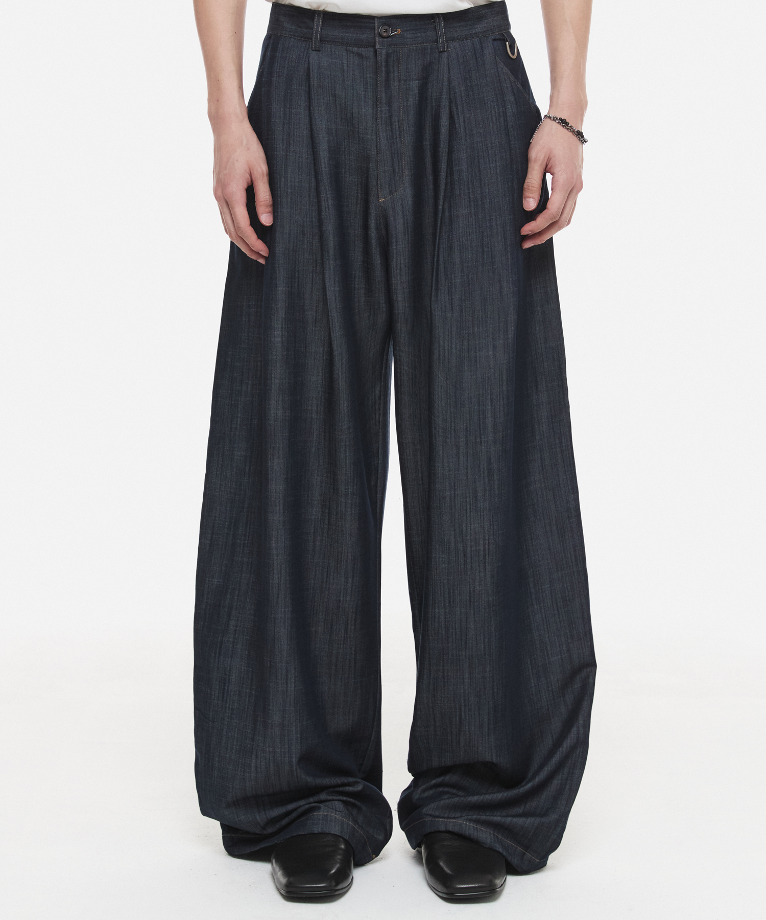 Belted Cruved Slacks Indigo