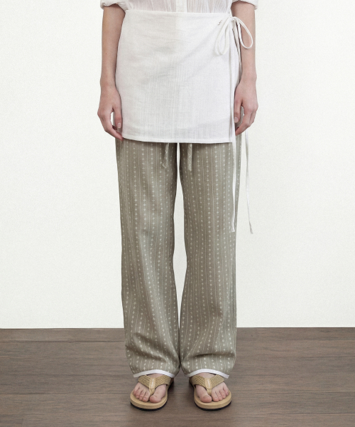 FEUILLE BOOTS CUT PANTS - KHAKI