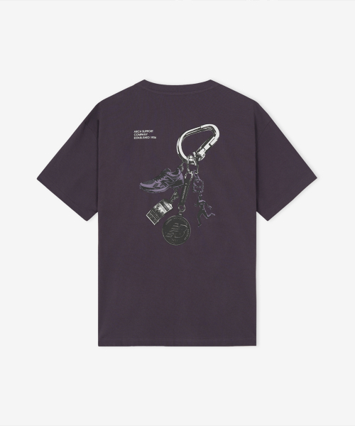 NBNEG21543 / Футболка UNI Track Club Carabiner Graphic (D/PURPLE)