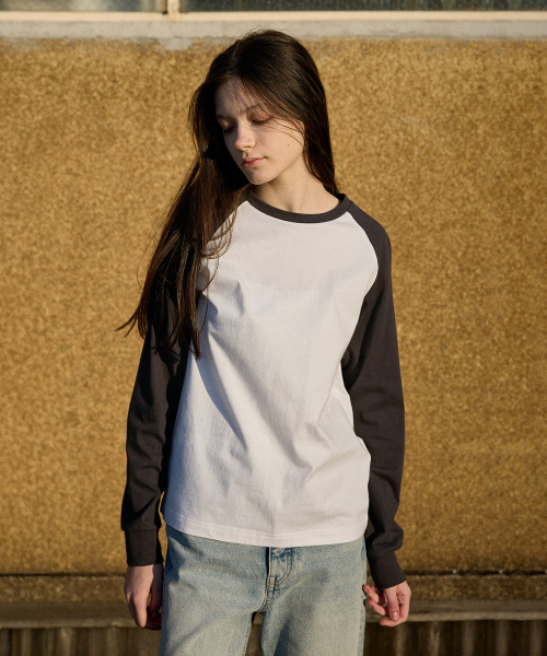 Under Log реглан лонгслив MLT123 [WHITE/DARKGRAY]