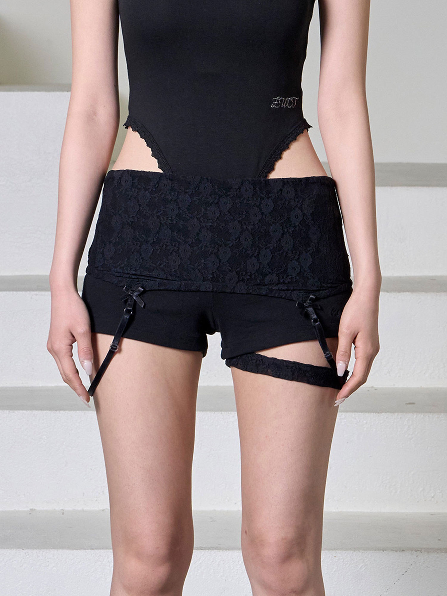 Folding lace strap Micro shorts - BLACK
