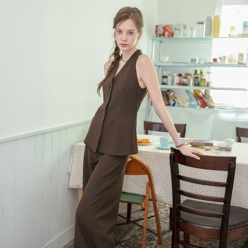 DD_Modern tailored vest and pants set_BROWN