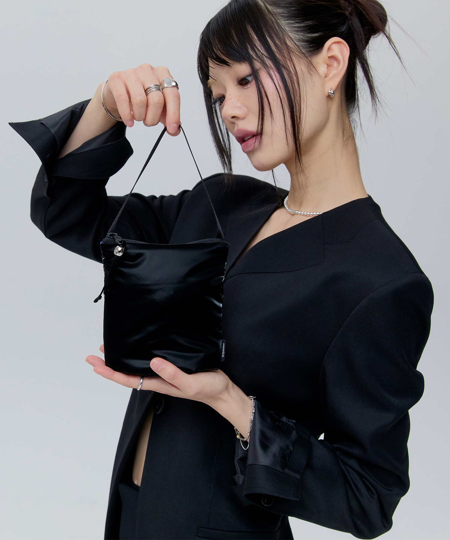 HANDLE POUCH 001 Glossy Black