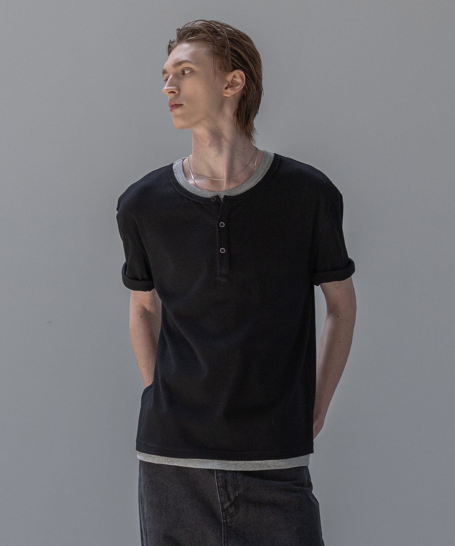 Easy Layered Henley Short Sleeve T-Shirt [Black]